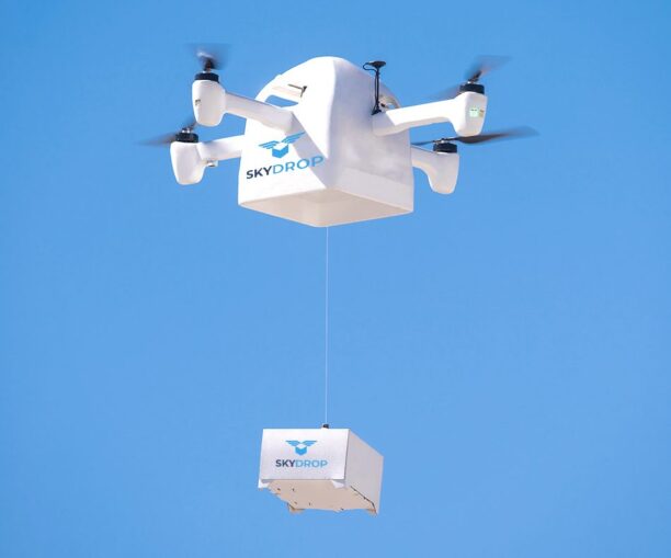 djirumor's tweet image. Deadline Jan 8 — FAA's draft PEA could set nationwide rules for Part 135 drone deliveries.

Noise is the top concern; hubs modeled up to 1,150 avg daily deliveries.

Operators, communities: weigh in now or lose your say. #DroneDelivery

 (1/2)