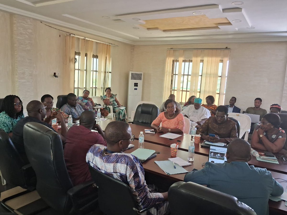 Le réseau WiLDAF-Bénin prend part, ce 30 décembre 2025, à la deuxième session de concertation du Groupe thématique Genre et Protection sociale, organisée par le MASM.

#MASM #UNFPA #UNICEF
#CNIN #DPFG #DGAS
#WiLDAFBénin #Genre #ProtectionSociale #VBGFT