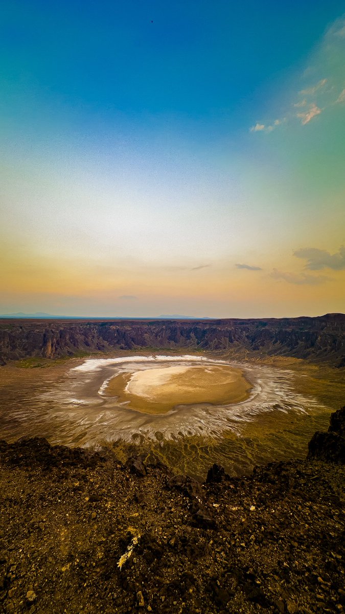 والعقل ليس بمدرك شيئاً اذا ..
مالله لم يكتب له الإدراكا ..!!

* تصويري لفوهة مقلع طمية أحد العجائب الجيولوجية بالعالم وثاني اكبر فوهة بالعالم .. 

^صورت الصورة بالآيفون .. 😘 ♥️
