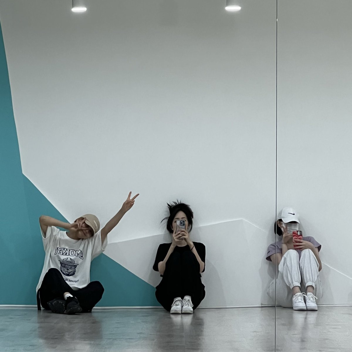 울 삐지 25년 마지막 행복하게 보내세용 🫶🏻🍀