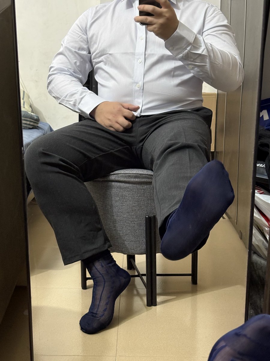 ztx618's tweet photo. 2025年的最后一条属于锦纶的（冬天怎么袜子穿一天就臭的难受） https://t.co/BmY2AMRtwc