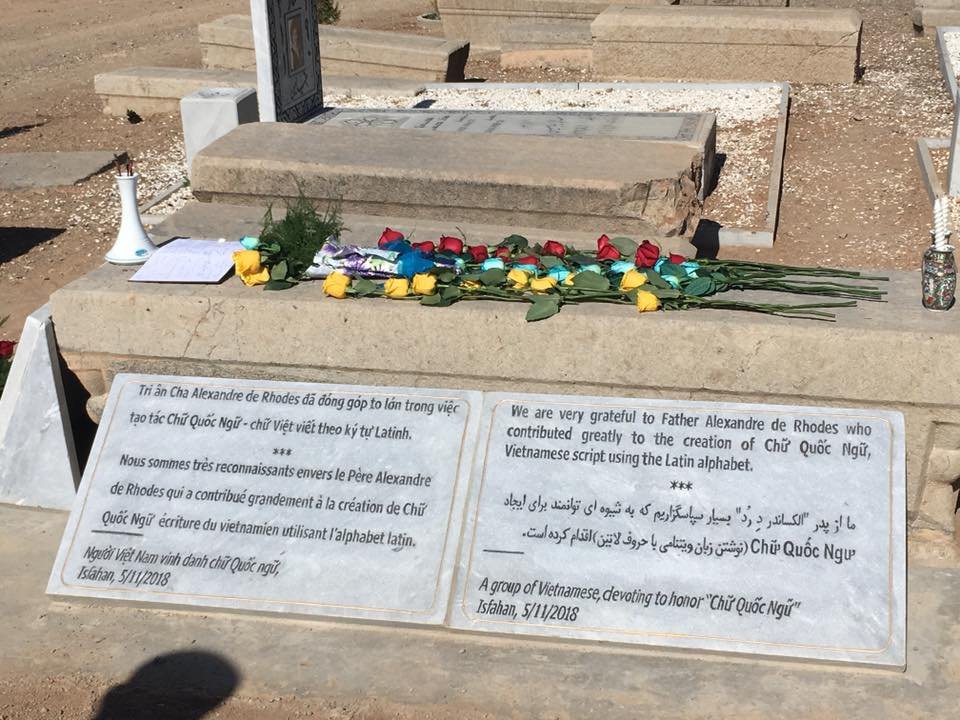 베트남인 문해'율'은 오히려 올라갔습니다. 과거시험 보던 고위층 말고는 한자를 못 배웠거든요. 포르투갈과 프랑스에서 온 예수회&amp;파리외방전교회 신부들이 로마자 표기법을 정리했는데 프랑스 식민통치에서 제도화한거죠. 옛 베트남인들의 경우 문해'력'이 아니라 문해'율' 수준에서 논했어야.