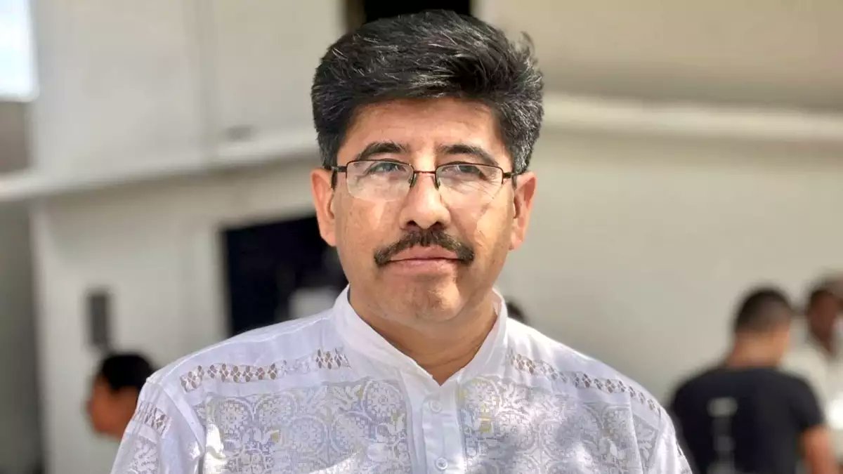 AlfredoLecona's tweet photo. Una obra de la marina. Supervisada por el hijo de López Obrador. "Consultada" por el hoy presidente de la Corte. Dirigida por el actual Almirante Secretario de Sheinbaum. "Investigada" por la fanática corrupta de la FGR.

Calienta menos una mentada que la promesa de justicia 🤡 https://t.co/4SucZZ3C8a