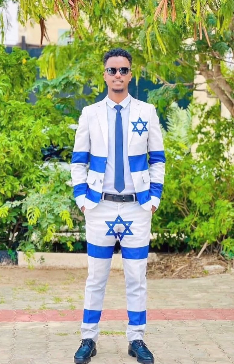 thundersteel747's tweet image. pulling up in my sleep token merch🔥🔥🔥🇮🇱