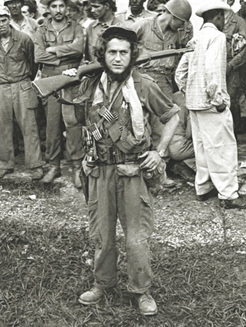 A las 4:30 de la tarde del 30 de diciembre de 1958, mientras trataba de tomar la Estación de Policía, cayó combatiendo el capitán Roberto Rodríguez Fernández, el «Vaquerito».  Tenía solo 23 años y su valentía frente al Pelotón Suicida trajo la libertad a Santa Clara.
#UJCdeCuba