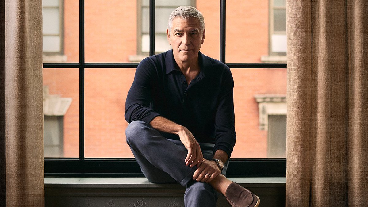 Variety's tweet image. George Clooney names Timothée Chalamet, Glen Powell and Zendaya as younger performers who impress him, but believes the era of the movie star has ended:

“The thing where you put someone’s name above the title and you go see a movie because they’re in it has ended,” Clooney says.…