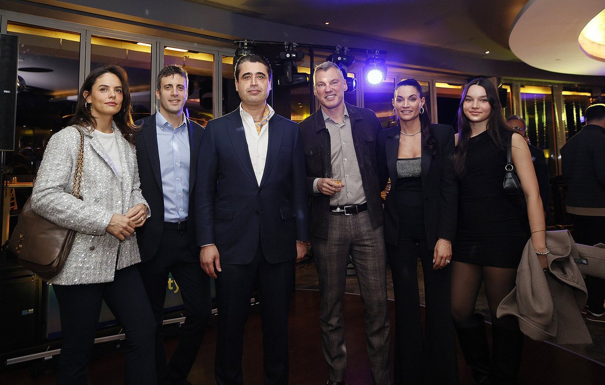 Yeni yıl yemeği değil, bir araya gelmiş kocaman bir aile…

Fenerbahçe Bekomuz, RAMS Global ev sahipliğinde buluştu.

Yolumuz uzun, biz hazırız… 💛💙

#YellowLegacy <a href="/RamsGlobal/">RAMS GLOBAL</a>