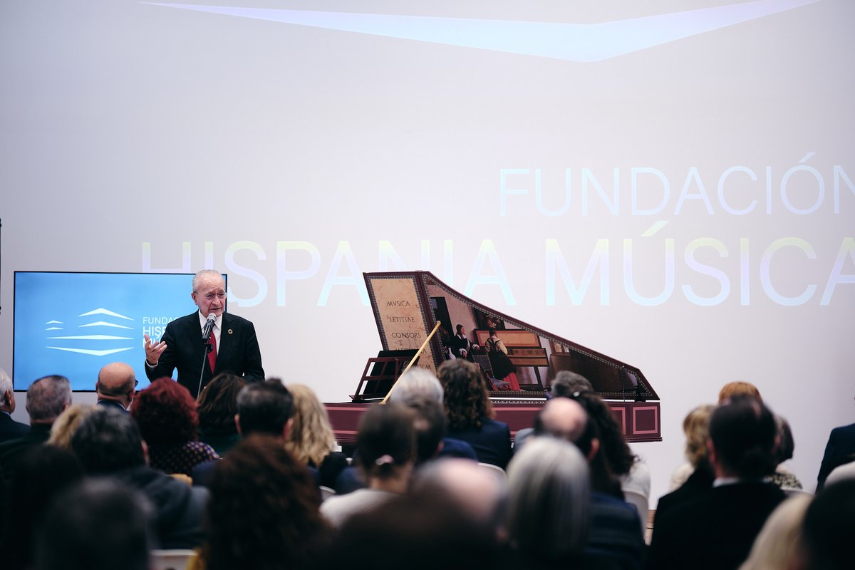 🎻Inauguración de la sede de la Fundación Hispania Música. 

🎶El inmueble también alberga a la Orquesta Concerto Málaga, liderada por el violinista malagueño José Manuel Gil de Gálvez, que cuenta con el mecenazgo de la fundación y la subvención del <a href="/malaga/">Ciudad de Málaga</a>.

🎻Está en Teatinos.