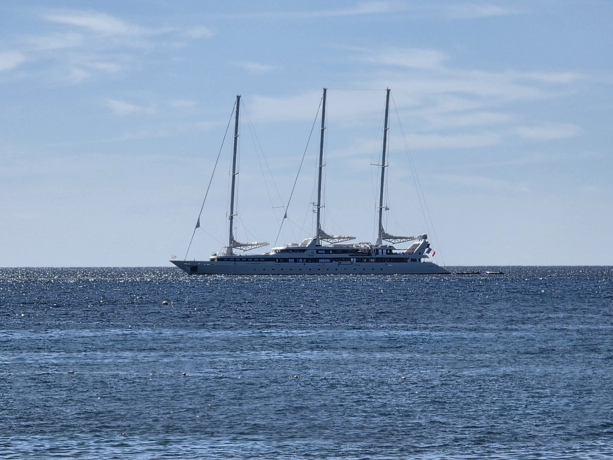 Allegedly this is Jeff Bezos yacht