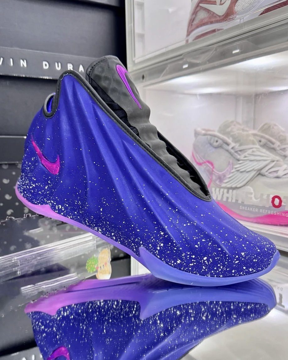 SoleRetriever's tweet image. FIRST LOOK: Nike GT Future “Galaxy” Sample 🌌

Possibly a pre-production sample of the pair set to hit retail in Summer 2026 👀

📷 prmcotd (IG)