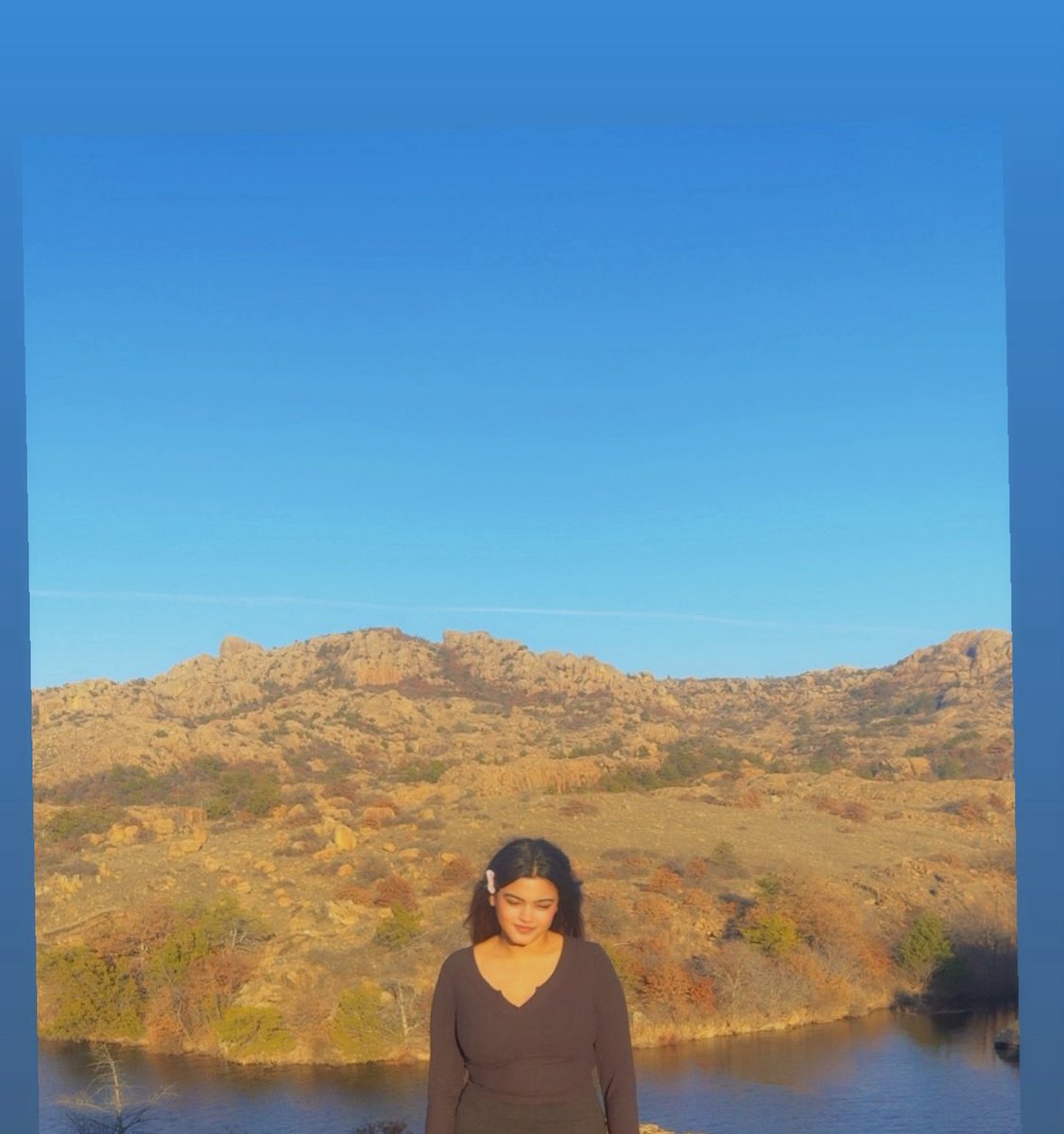 devisinghh1's tweet image. The sun ☀️ beautiful background and my husband who’s madly in love with me 🥹