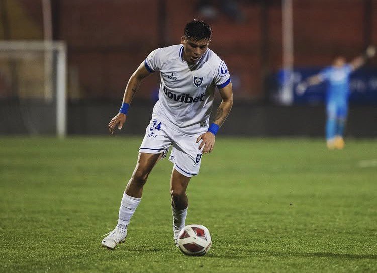 Viendo por décima vez la campaña de campeón 2023 quería preguntarles si recuerdan el PARTIDAZO que se mandó Guaiquil vs Union Española en el Santa Laura, que lateral que tenemos sin aprovechar