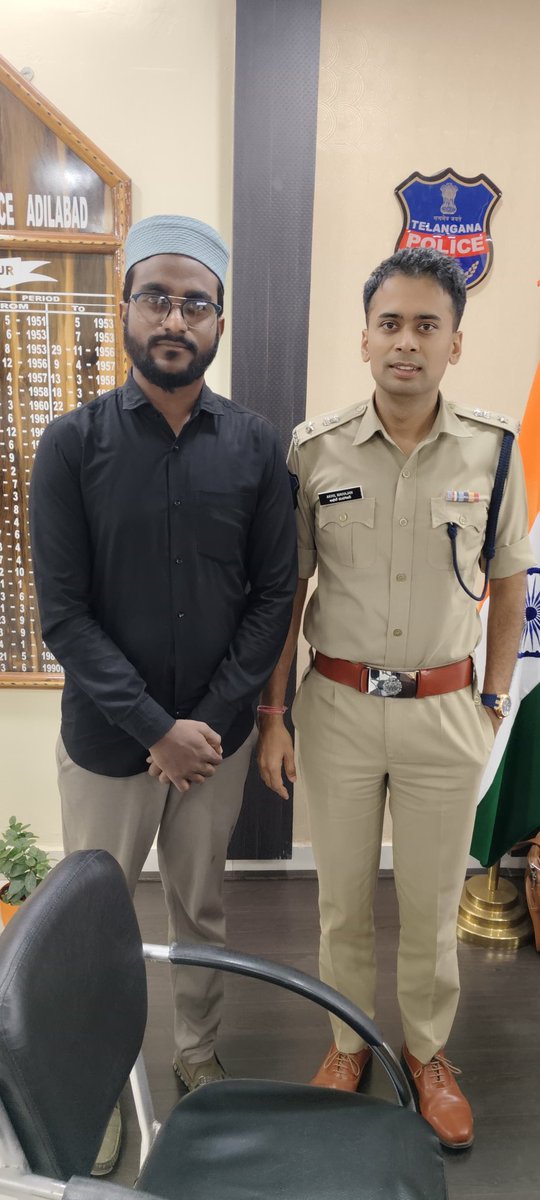 MotivationTf's tweet photo. A meeting with Adilabad District SP Shri Akhil Mahajan IPS Sir From Global Technologies Info @adilabad_sp https://t.co/nNWrKVpxUL