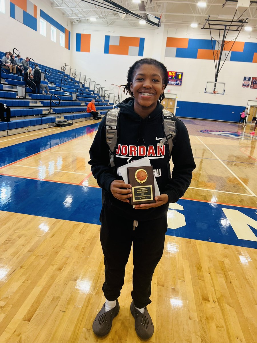 ZiahOliver's tweet photo. Earned. Not given. Proof that consistency compounds. Back to the Gym to put in work. @carolinallstars 
All-Tournament Team — Ziah Oliver. #Holidayhoopla #freshmangoals
#WinnersCircle #GirlsBasketball #LockedIn #StudentAthlete #HooperLife #GrowthMindset #HoopWork #WomenInSports #NextUp