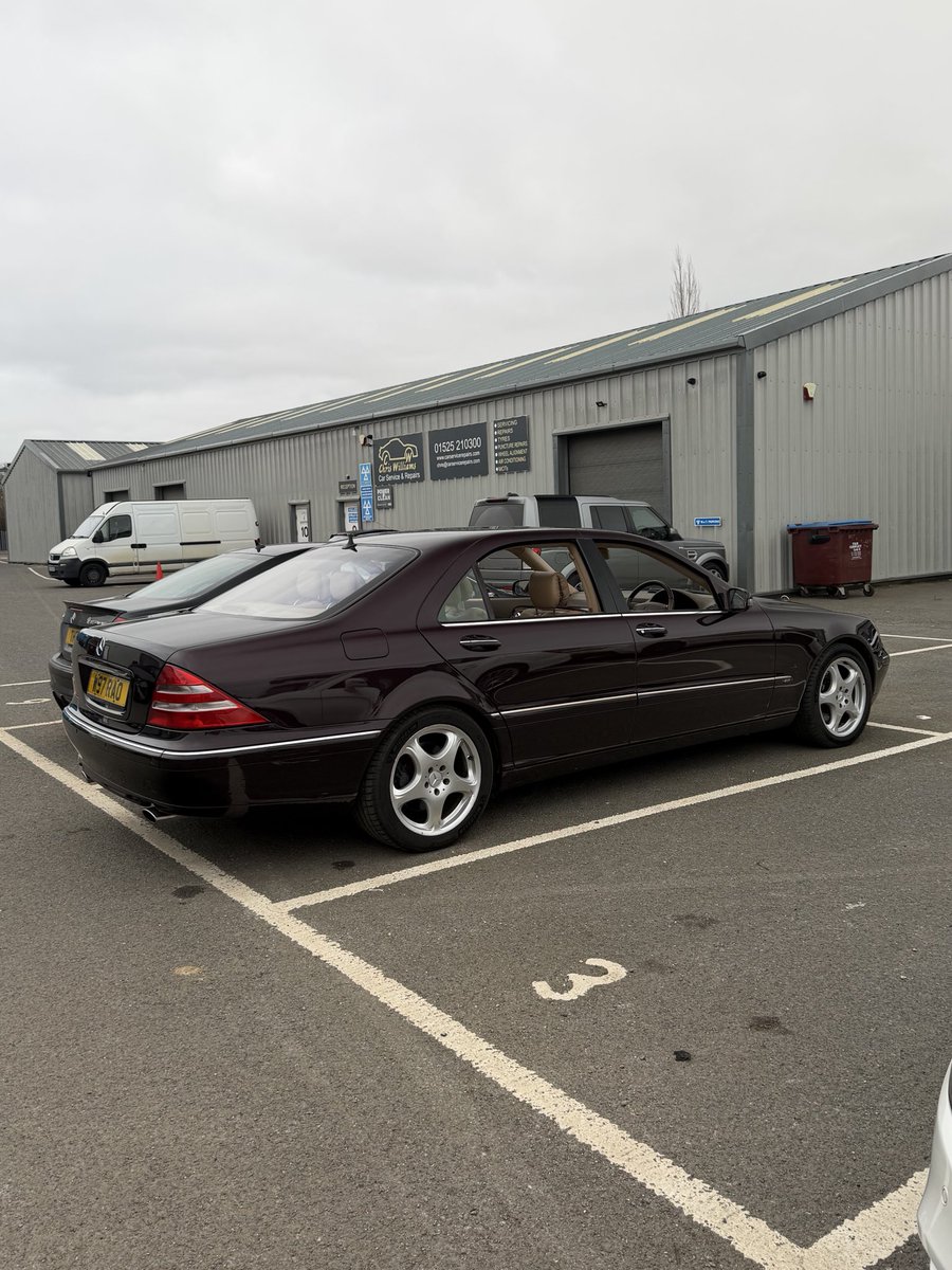 hjwakerley's tweet image. My S600 has arrived back from the painters. This car has a fascinating story, beginning with a Sheikh, a decade-long barn stay, and a YouTuber's project car… and finally, most boringly, mine. 

It is the worst S Class which isn’t like saying the worst car. It’s an £800 million…