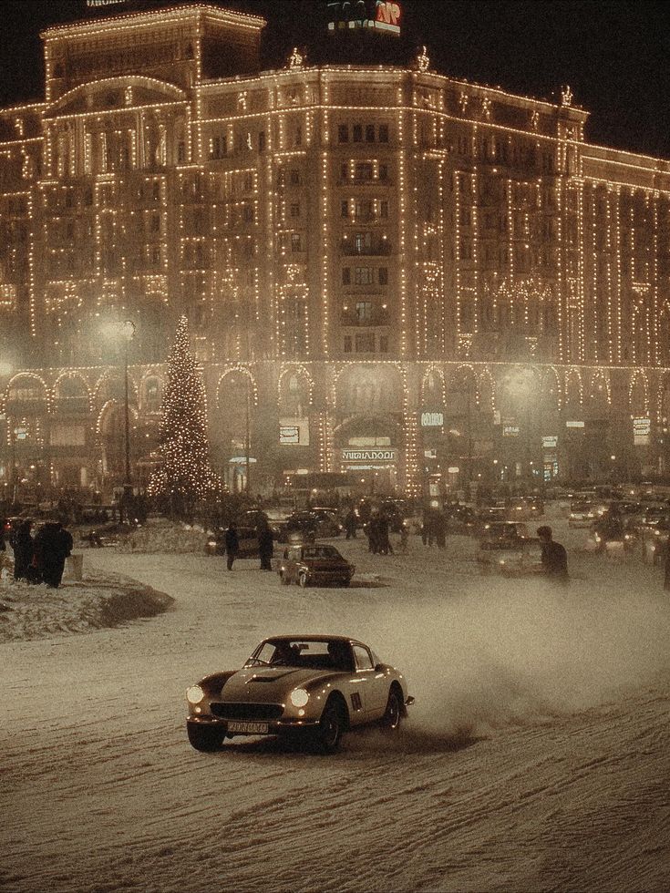 LuxLifestyleLab's tweet image. A few everyday objects that quietly signal taste: