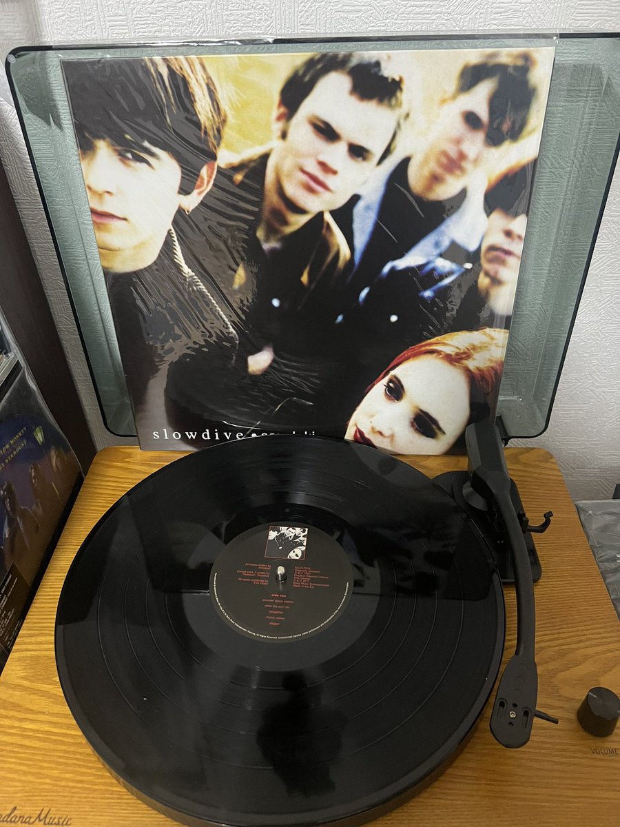SLOWDIVE／SLOWDIVE レコード 1日1作品レコード紹介 25日目🍀 slowdive 「souvlaki」 名盤と名高い