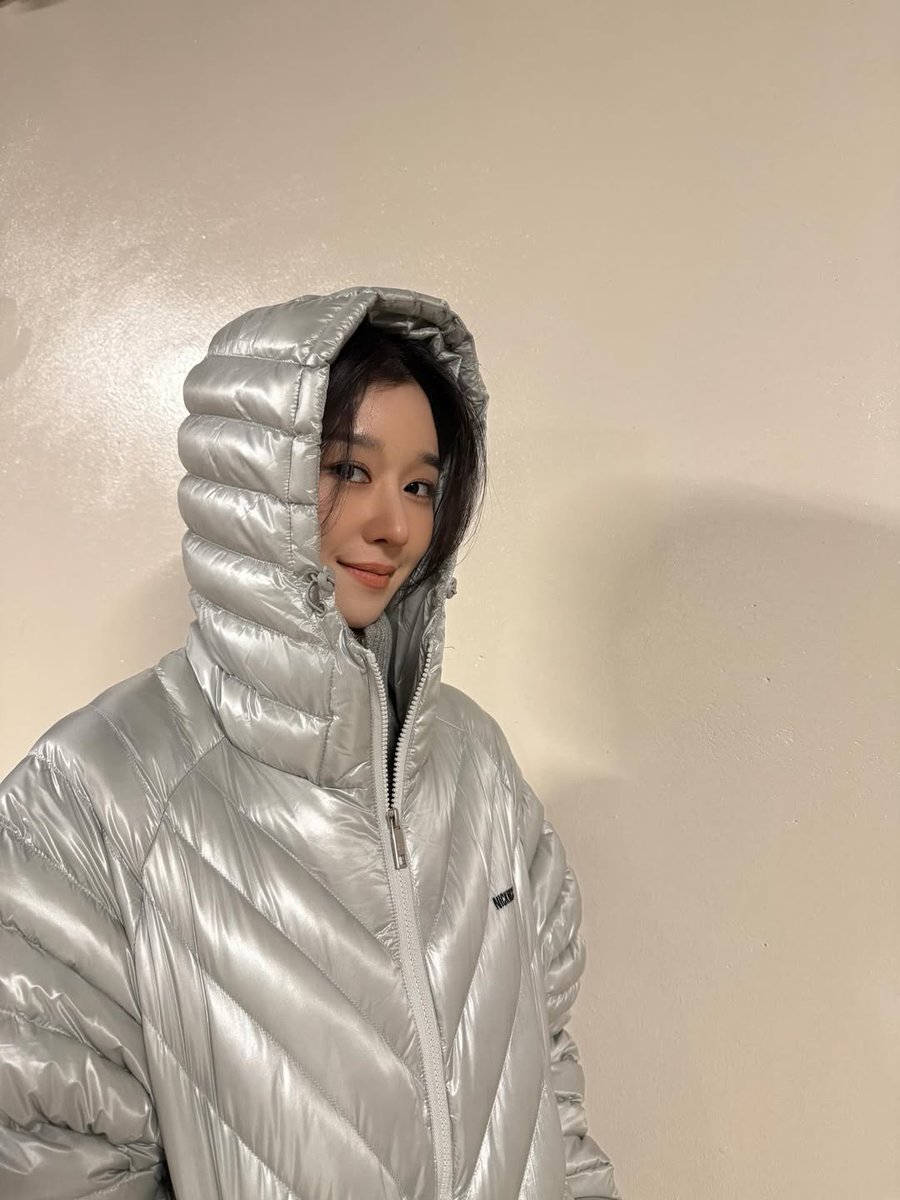 Syjphfanbase's tweet image. [UPDATE] Actress Seo YeaJi Instagram Update.

with caption:

“ @nicknicole_official 🩶🦋 ”

Seo YeaJi x NickNicole 

#SeoYeaJi #서예지 #徐睿知 #ソイェジ