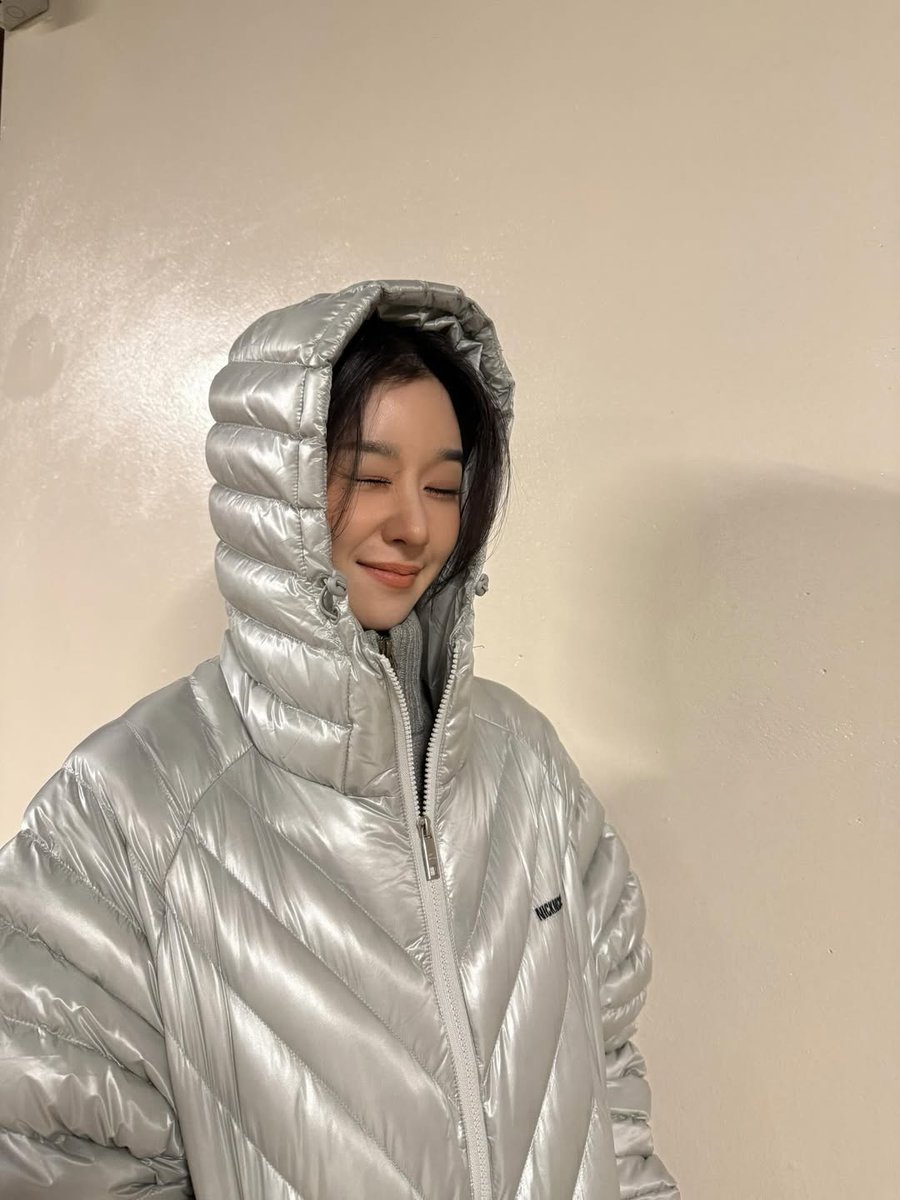 Syjphfanbase's tweet image. [UPDATE] Actress Seo YeaJi Instagram Update.

with caption:

“ @nicknicole_official 🩶🦋 ”

Seo YeaJi x NickNicole 

#SeoYeaJi #서예지 #徐睿知 #ソイェジ