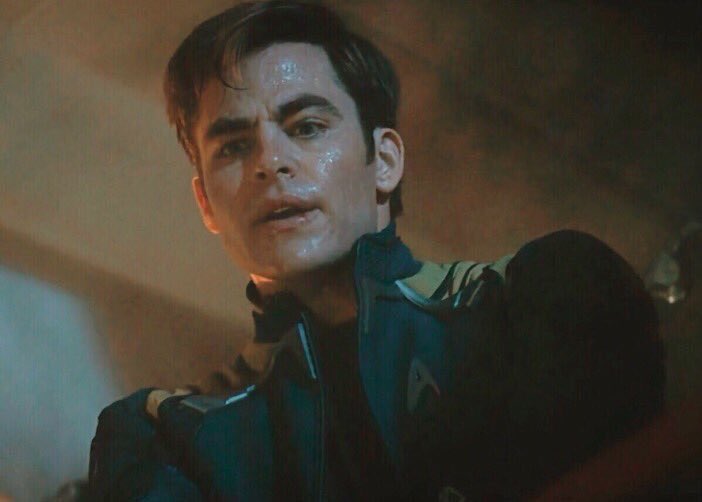 ChrisPine Pic&Gif (@chrispinepic_jp) on Twitter photo 