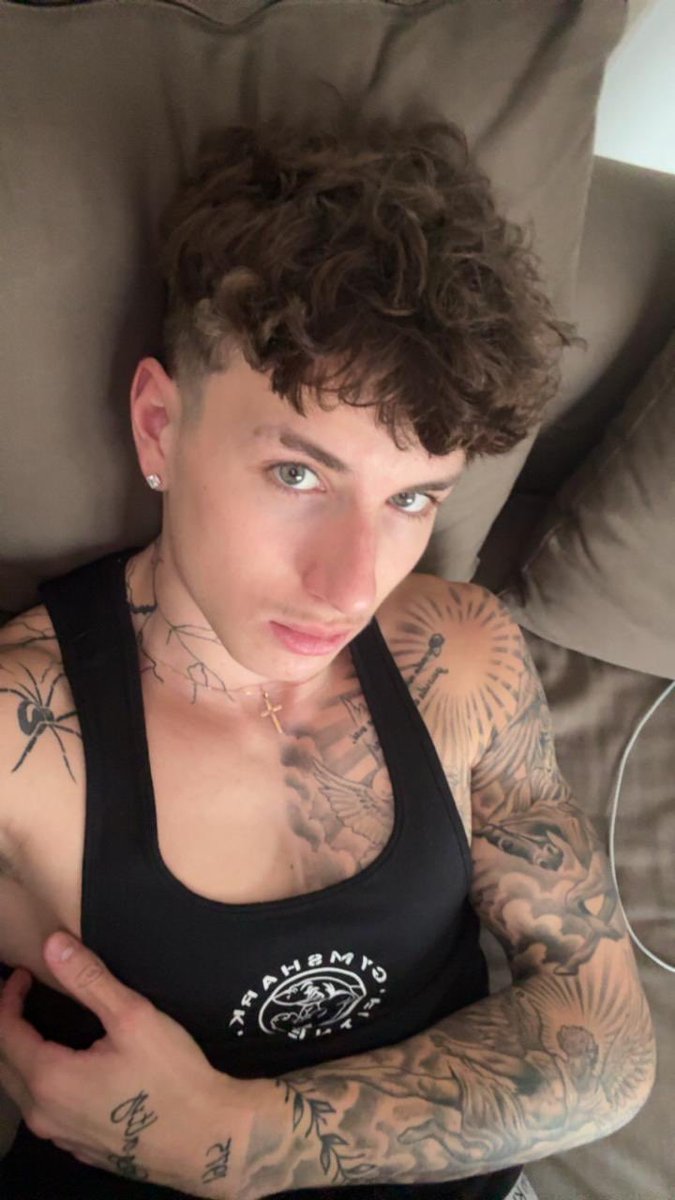 Clément tweet media