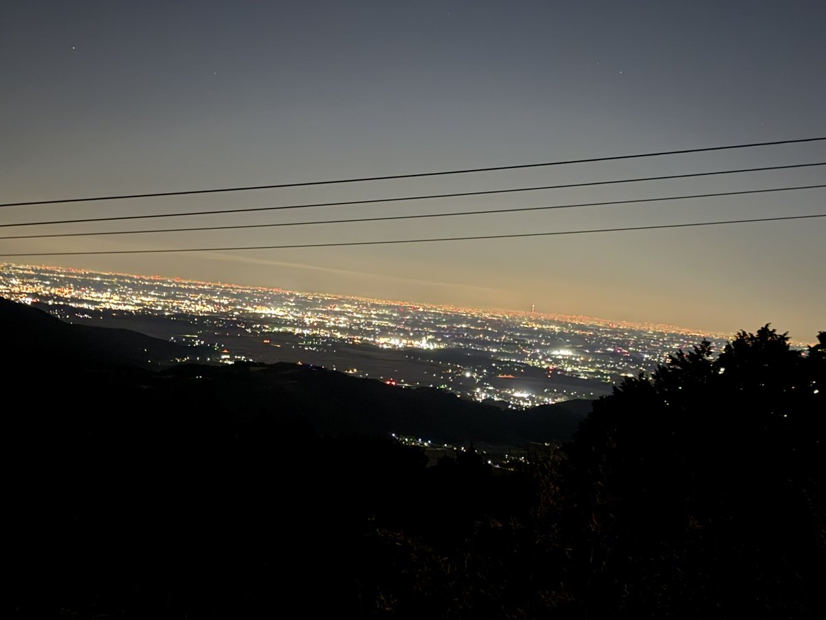 phi233's tweet image. 急に銚子に海鮮を食べに行こうって話が決まり、やっぱ時間的に厳しいからと宇都宮で餃子を爆食いして帰りに筑波に寄り道して帰って来た、変すぎる