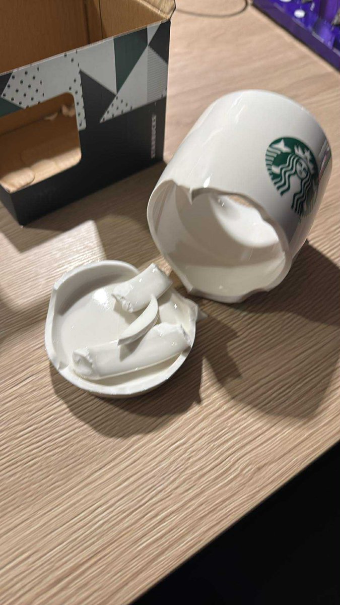 FrieryLaura's tweet photo. @StarbucksUK purchased 2 of your Starbucks Nespresso set from @waitrose and one of the sets mug is broken, any chance of getting a replacement sent out? https://t.co/aIVr8996UD