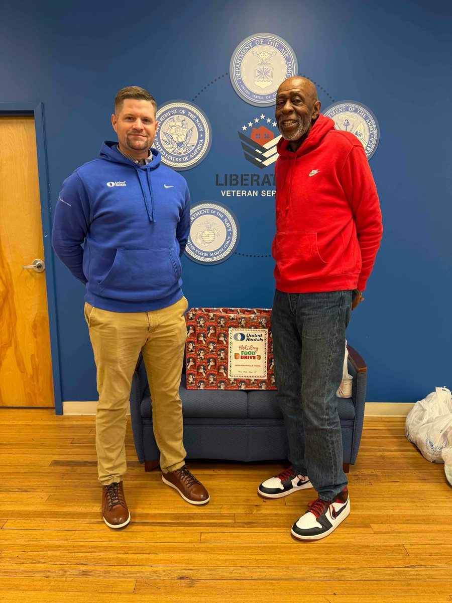 URLife's tweet image. Our teams have been busy keeping the season bright by spreading joy and supporting our customers, communities, and one another. Thank you to our incredible UR family for all that you do.

#UnitedRentals #URLife