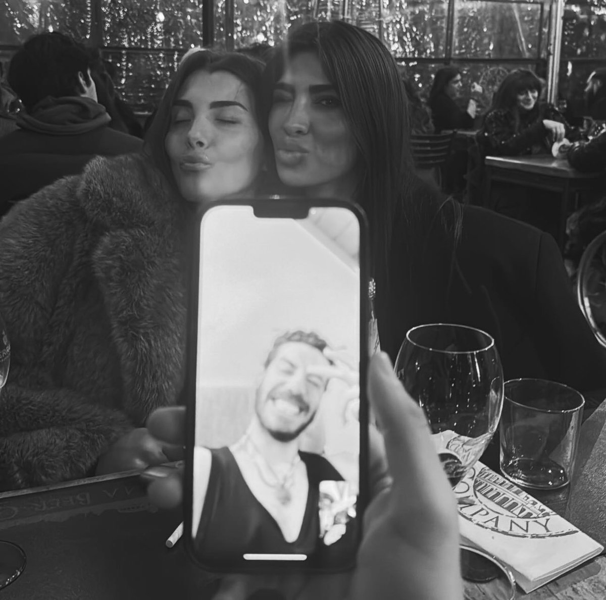 scorpio2298's tweet image. ODDIO QUESTA REUNIOOOON 
I MIEI CORE 4 quasi insieme
 #rashmer #mamer