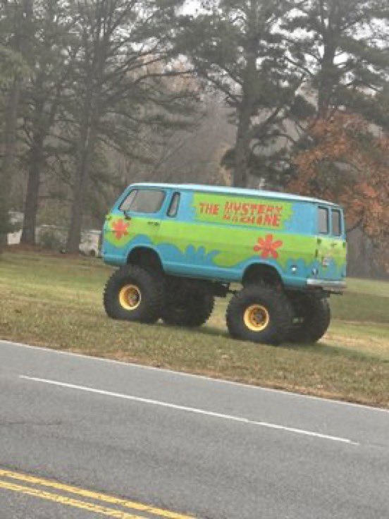 PostinClips's tweet image. Came across two mystery machines in one day. Talk about good luck!