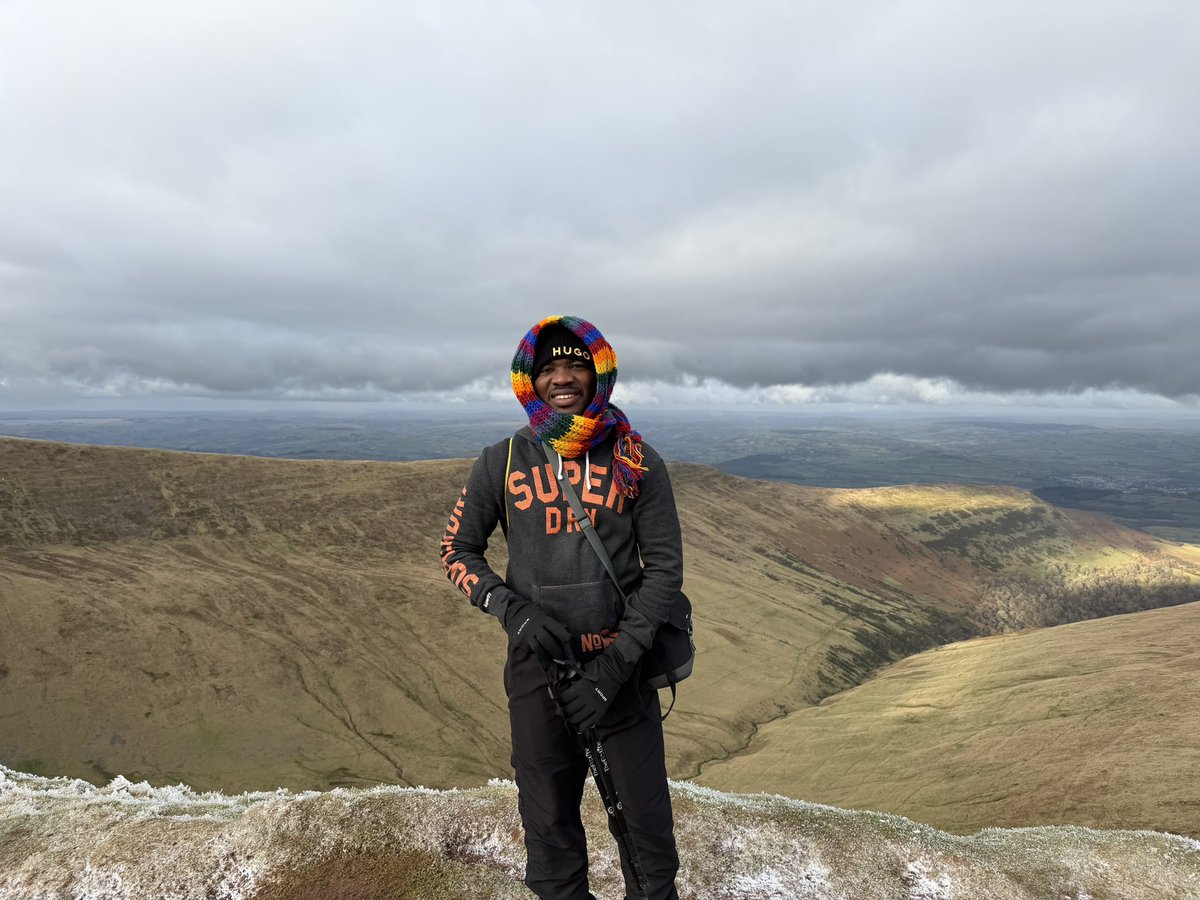 Exigent_me's tweet image. My last photo on X this year is gonna be this- a photo of my hike to the peak of Pen Y Fan, the third peak point in Wales 🏴󠁧󠁢󠁷󠁬󠁳󠁿