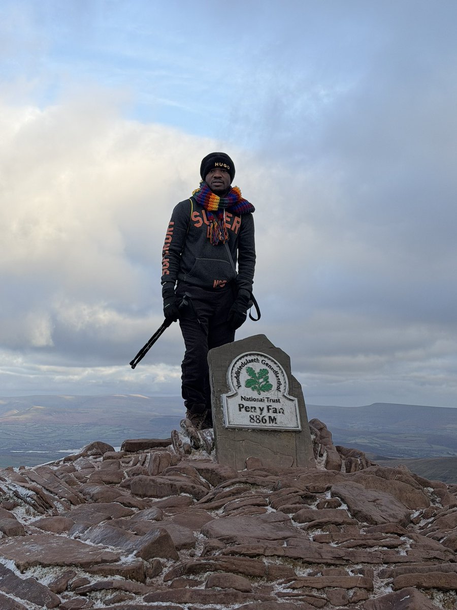 Exigent_me's tweet image. My last photo on X this year is gonna be this- a photo of my hike to the peak of Pen Y Fan, the third peak point in Wales 🏴󠁧󠁢󠁷󠁬󠁳󠁿