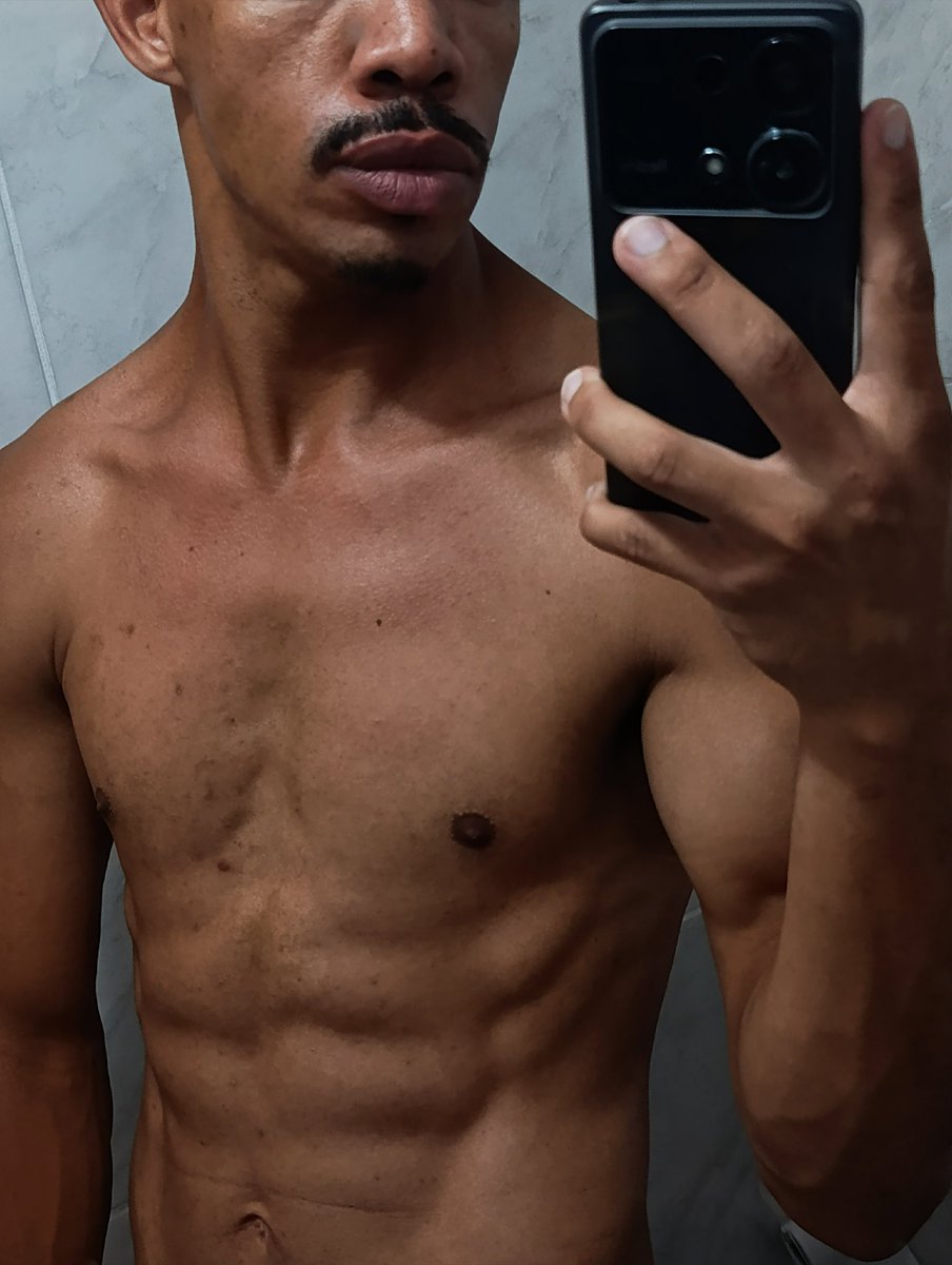 Dot🍆 CWB tweet media