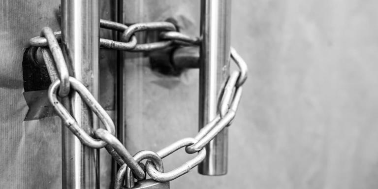 Fxhedgers's tweet image. CHINA LAUNCHES ITS SILVER WEAPON ON JAN. 1. WHAT THAT MEANS FOR INVESTORS AND PRICES

On Jan. 1, China’s new export-licensing regime takes effect, putting government gatekeepers between 121 million ounces of annual silver exports and the rest of the world. That means 60%-70% of…