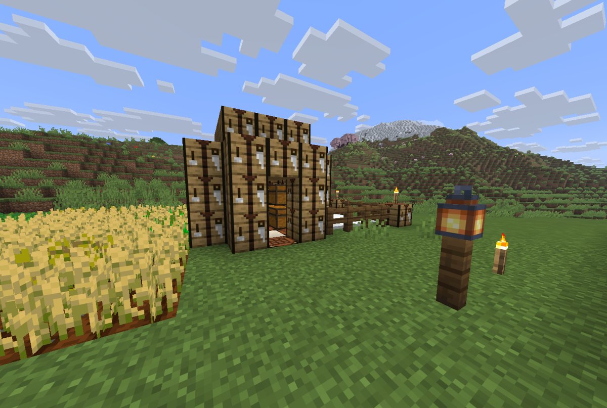 smilethebased's tweet image. minha casa 🥰🌸 // casa do viga🤢🤮