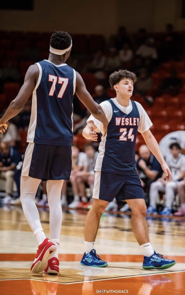 BIG SH🏀TS tweet media