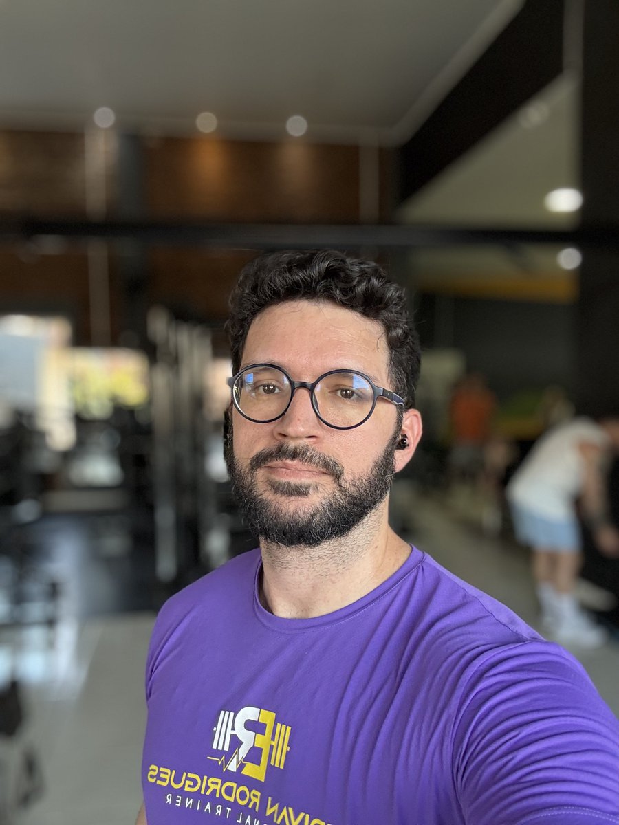 Vontade de cometer essa atrocidade pro carnaval. Rsrs