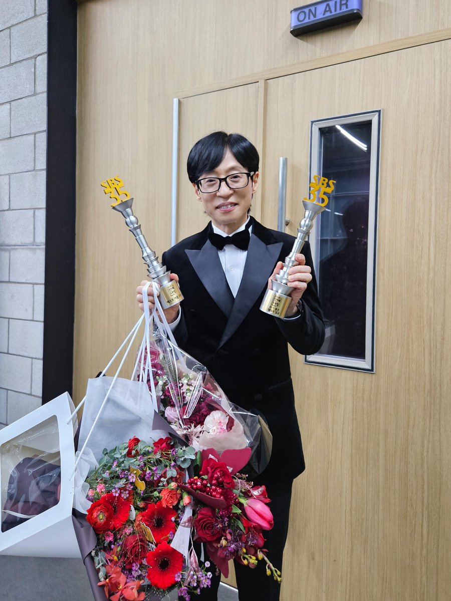 antennamusic's tweet photo. #정재형 #이서진 #유재석 #양세찬 #정승환

<2025 SBS 연예대상>

🏆베스트 커플 UP상 - 유재석
🏆화제의 프로그램상 - 우리들의 발라드(정재형, 정승환)
🏆AI가 뽑은 SBS의 얼굴상 - 유재석
🏆남자 최우수상(쇼버라이어티) - 이서진
🏆프로듀서상(버라이어티) - 양세찬 
🏆2025 최고 인기 프로그램상 - 런닝맨(유재석, 양세찬)
 
2025년에도 많은 사랑주셔서 진심으로 감사드립니다.
여러분들의 사랑과 응원에 보답하는 2026년이 되겠습니다💛 

@le_petit_piano @meet_the_seung
#JungJaeHyung #LeeSeoJin #YuJaeSeok #YangSeChan #JungSeungHwan 
#2025SBS연예대상