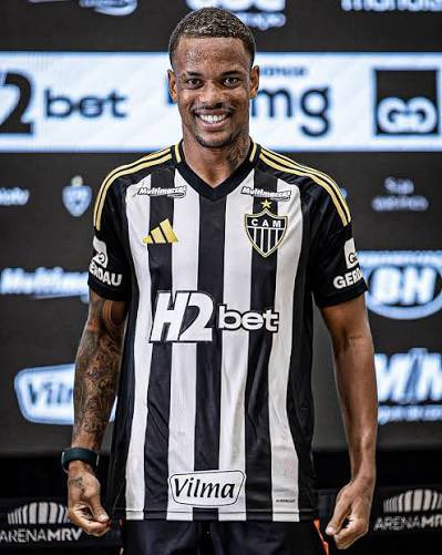 LIBERTADADEPRE1's tweet photo. O Grêmio tava em transferban e a primeira contratação foi o CAIO PAULISTA

Agora os torcedores estão marcando a FIFA pedindo pra voltar o transfer KKKKKKKKKKKKKKKKKKKKKKKK https://t.co/oNOUDxkRr6