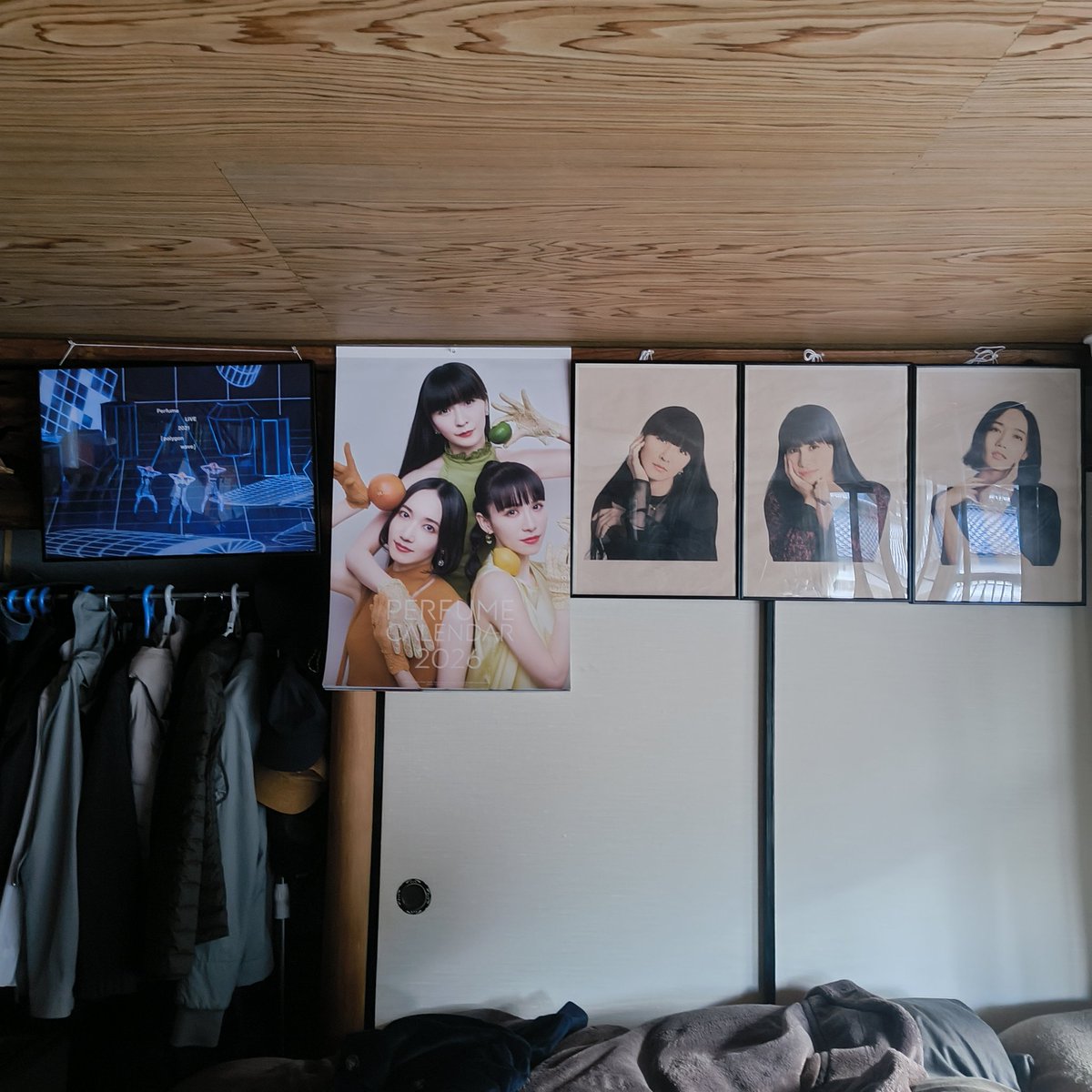 BravesRoom's tweet photo. 来年のカレンダーを配置いたしました(๑•̀ㅁ•́๑)✧
#ptfm
#Perfume
#Perfume_カレンダー https://t.co/QWsDAaf22J