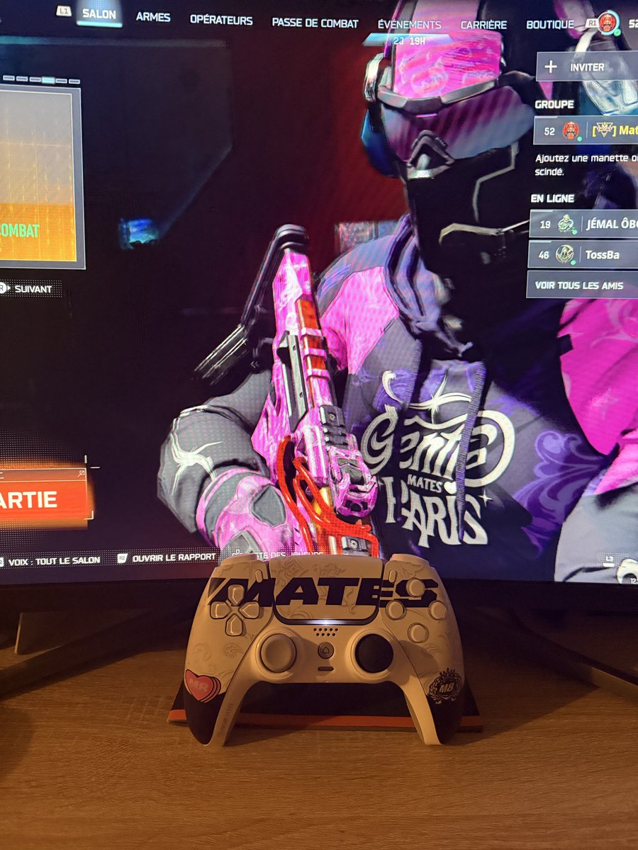 Maatt_PLT's tweet photo. Bien reçu ma petite manette, j’ai tout ce qu’il faut maintenant ! @gentlemates @ParisM8 @Gotaga @xSqueeZie @BrokyBrawks @Nikof #M8WIN https://t.co/NePqff8Dxq