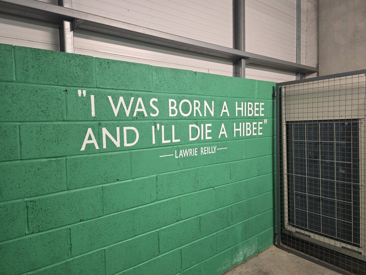 EnginErdem07's tweet image. Anneanne evi , sobalı oda , 37 ekran tv ve İskoçya ligi özetleri... Yıllar öncesinden bir buluşma daha... 

Hibernian - Aberdeen |  Scottish Premiership