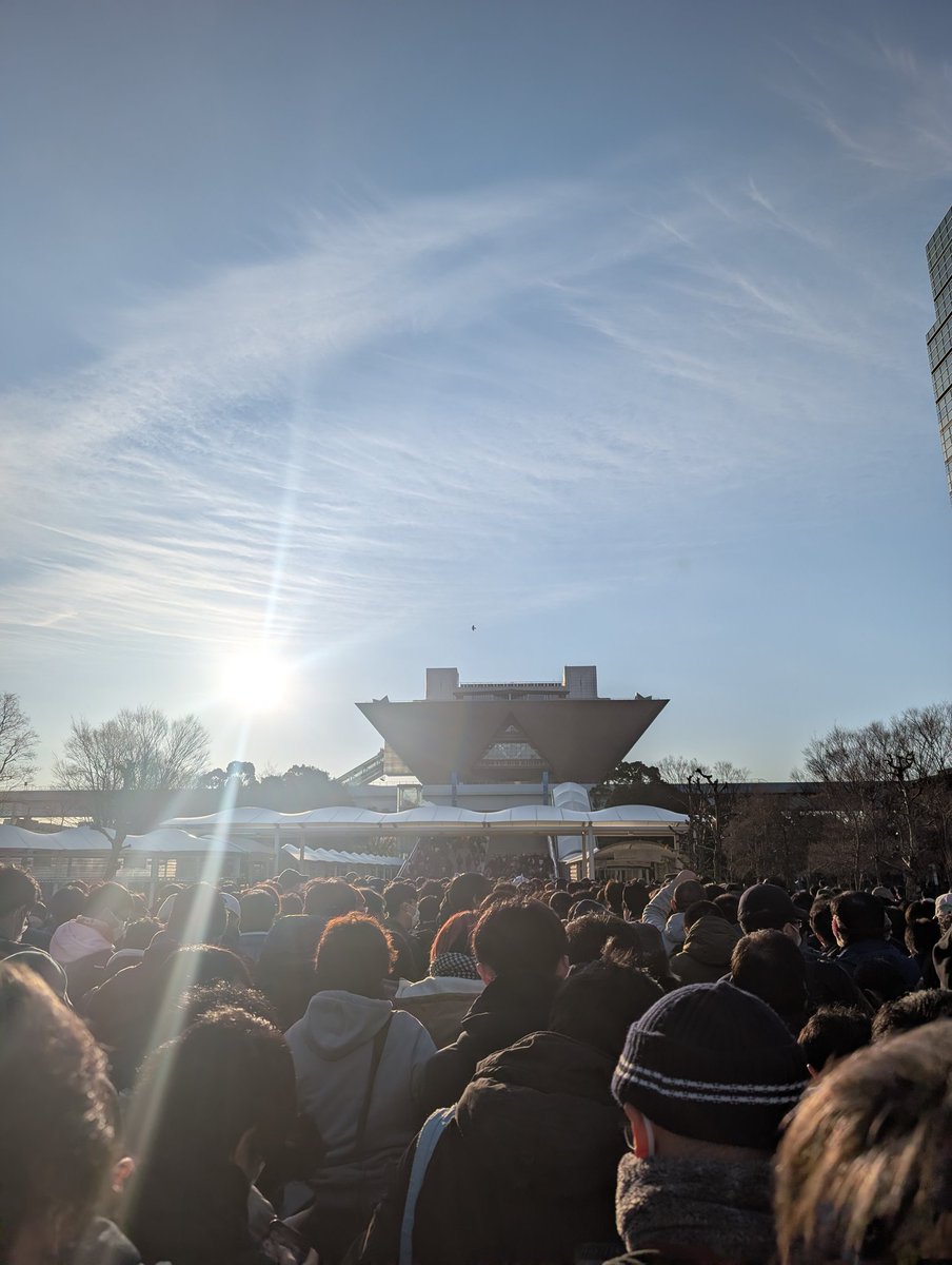 朝だよー！コミケ2日目だよー！