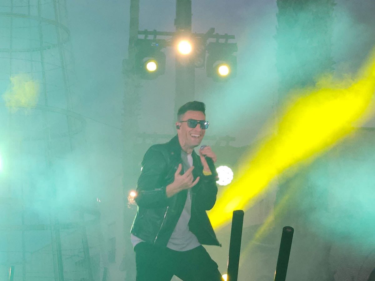 CAMPOS DEL RÍO 
 Gran tarde navideña con un gran espectáculo musical, de baile y fuegos artificiales con motivo de la Gala Artística Pre-Nochevieja con las actuaciones de Mayte Macanás, Jesús de Manuel y la Academia de Baile de Almudena.