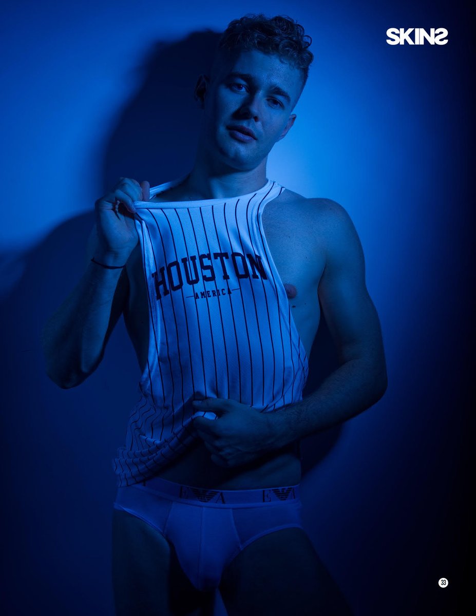 ignart7's tweet photo. Bartek  
Period Magazine https://t.co/kQQrfBzI6p

#sexy #sensual #handsome #male #malemodel #blue #NewYearsEve #NewYear2026 https://t.co/lkiU2BD1rS