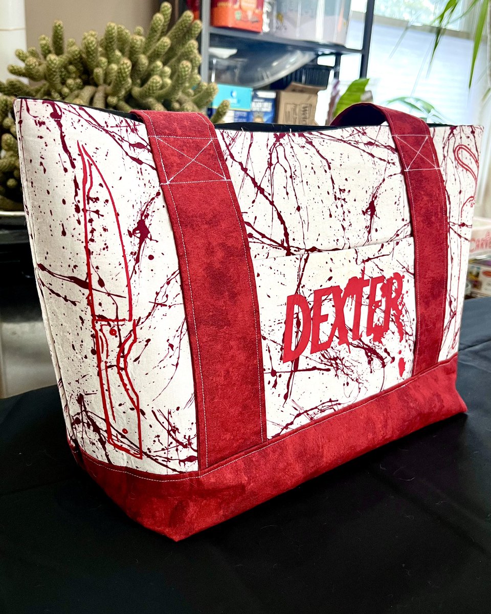 beka_corbett's tweet photo. a dexter bag that i made. @SHO_Dexter https://t.co/YCecHDhH2I