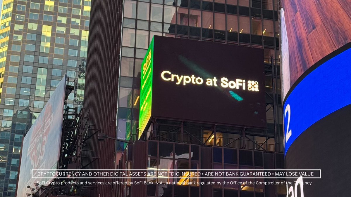 SoFi's tweet image. We’ve officially landed in Times Square. 📍

From sunrise to sunset, we’re lighting up the screens to celebrate the launch of SoFi Crypto.

In NYC? Look up, snap a pic before 1/31, and tag us. 

We’ll be retweeting our favorites and there may be something in it for you 😉
