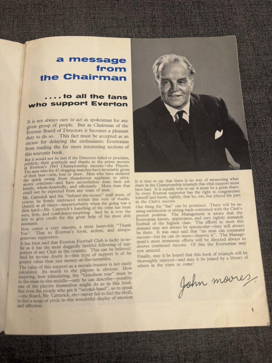 Got this absolute beaut of a present tonight. Wow! #efc <a href="/Everton/">Everton</a>