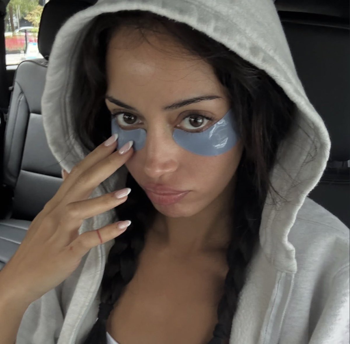 fliot's tweet image. endings and beginnings were stacked on top of each other all year, just acknowledging i didn’t stay the same