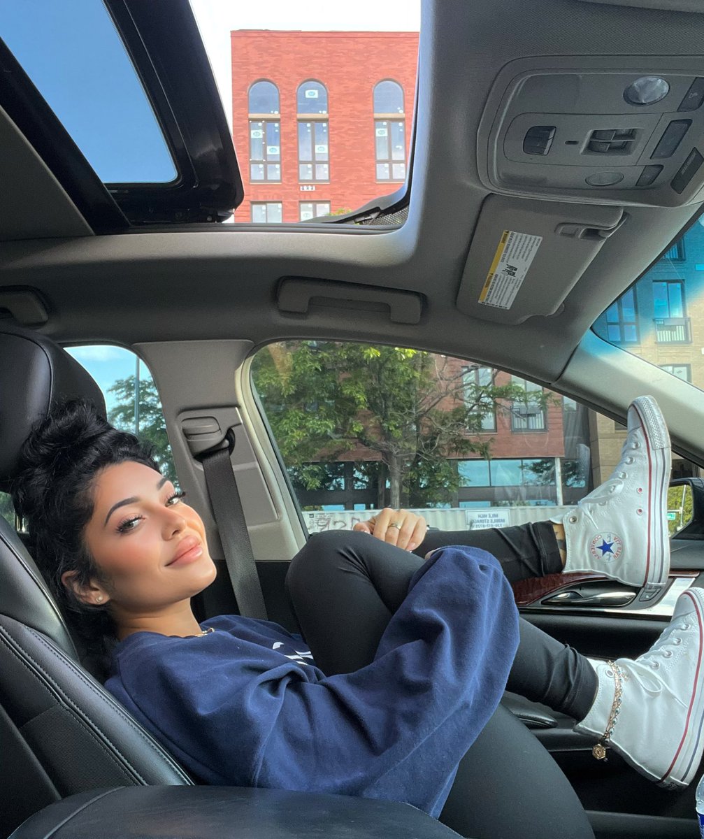 worshipgreyxo's tweet image. POV we pulled over so you could worship my sneakers